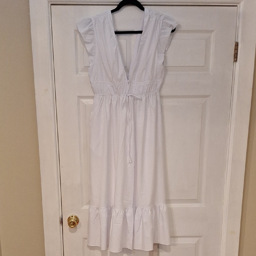 HALARA White Ruffle Sleeve Dress